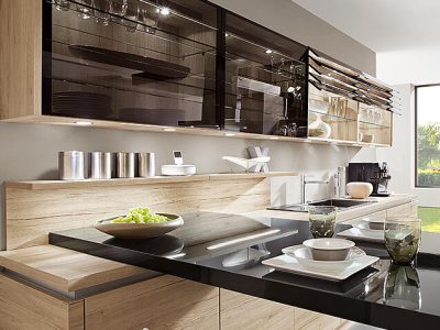 muebles-altos-con-puertas-de-vidrio-ahumado